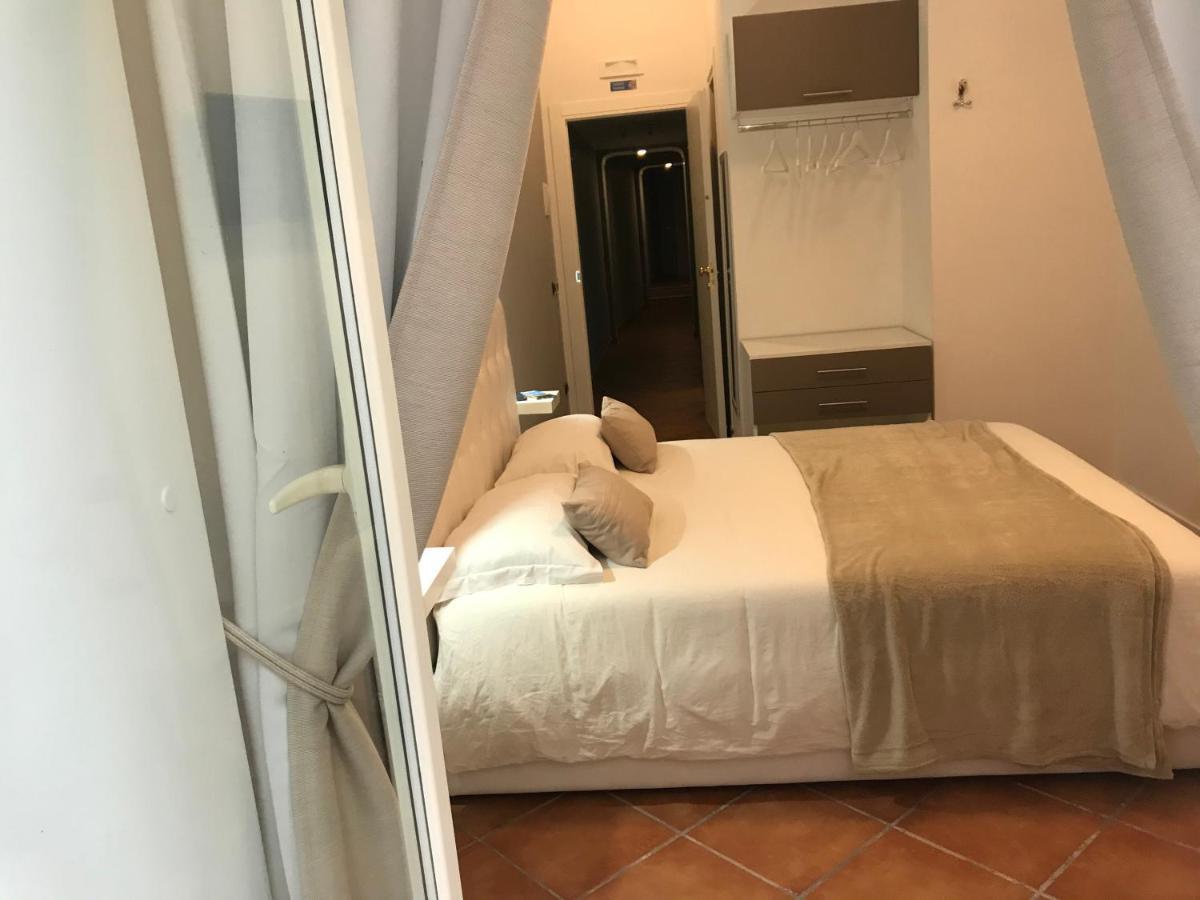 Base Plebiscito Bed & Breakfast Napoli